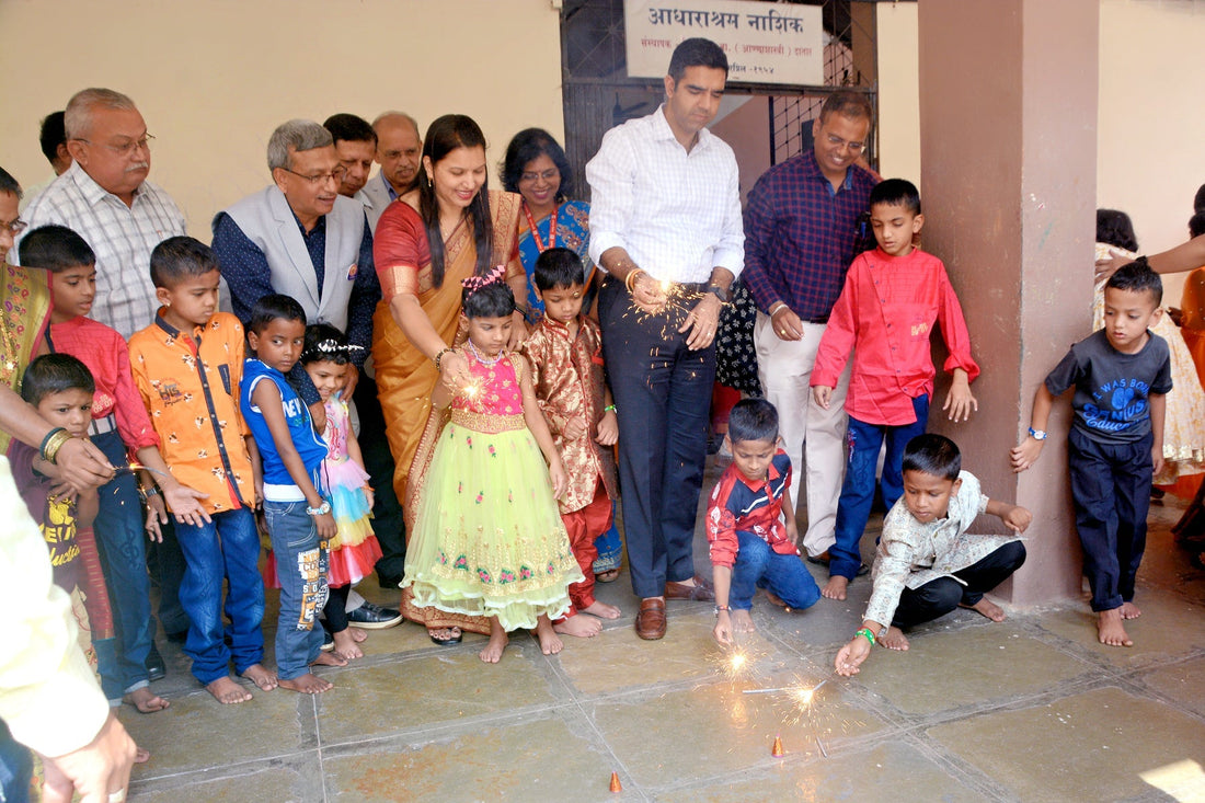 Special Guests at Adharashram